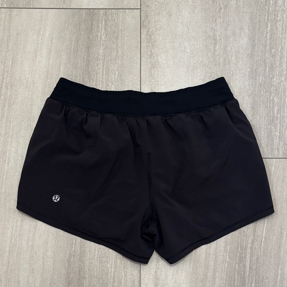 Lululemon Breeze By Shorts In Black Size 4